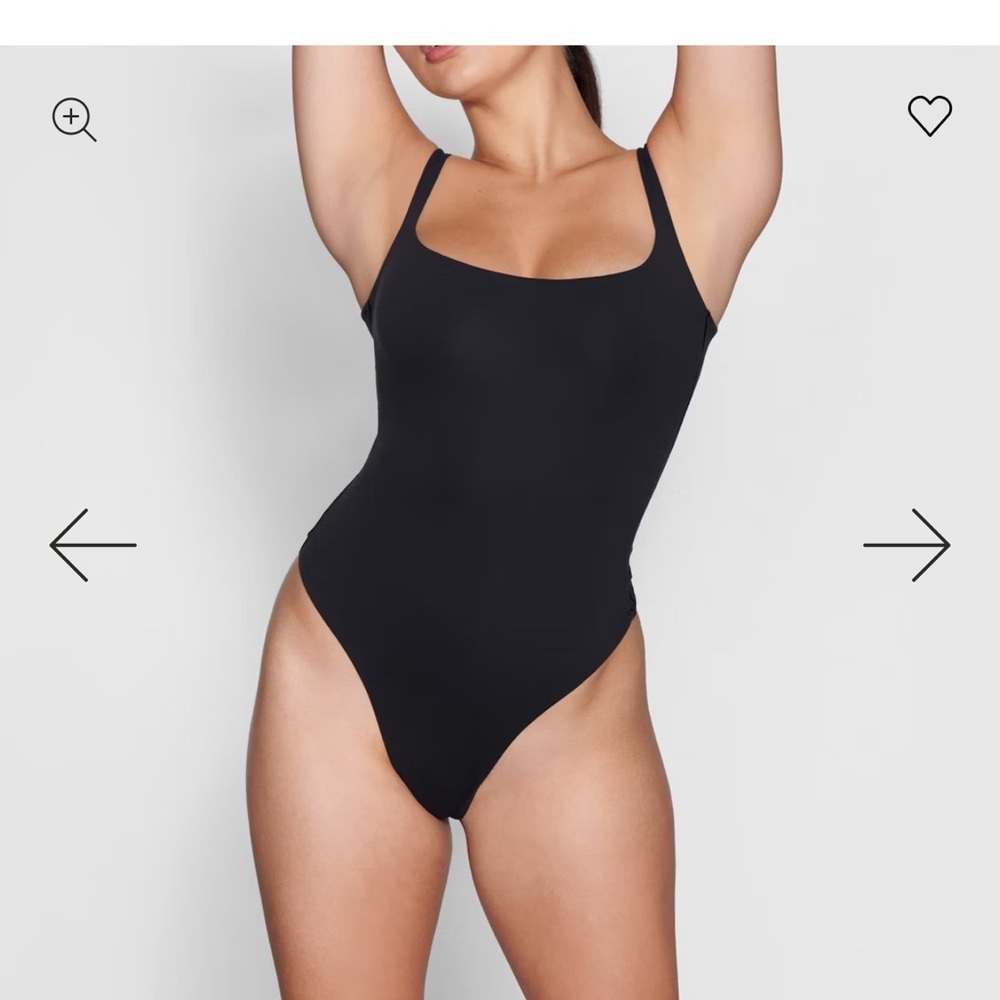 SKIMS Fits Everybody Square Neck Bodysuit